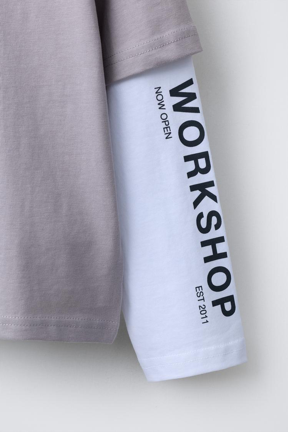 ZARA ЛОНГСЛИВ С ДВОЙНЫМИ РУКАВАМИ И НАДПИСЬЮ, СИРЕНЕВЫЙ