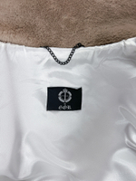 Шуба by Bor однотонная со скрытыми карманами по бокам и поясом