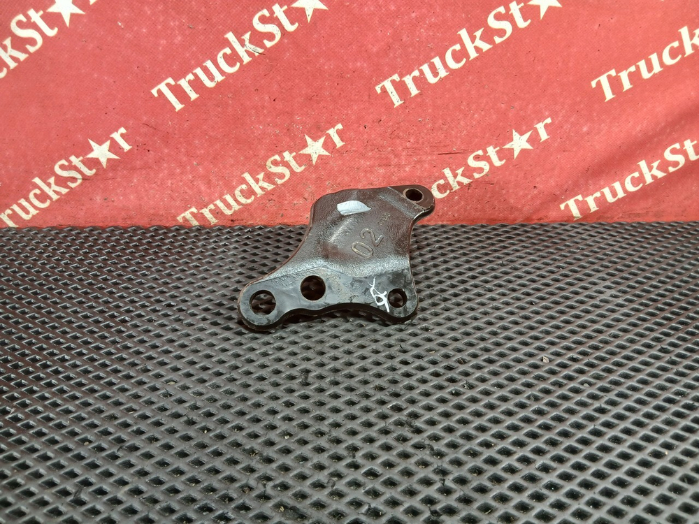 Кронштейн цилиндра подъема кабины