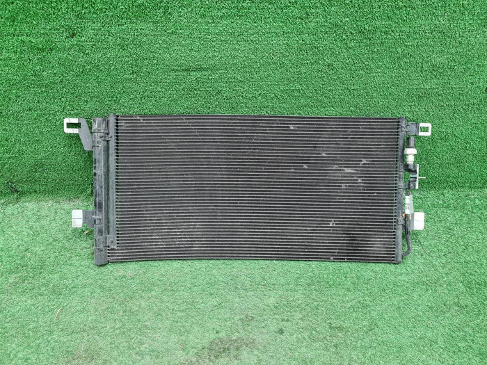 Радиатор кондиционера Audi Q5 2 80A (2017-н.в.)