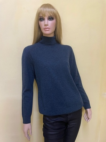 Свитер женский