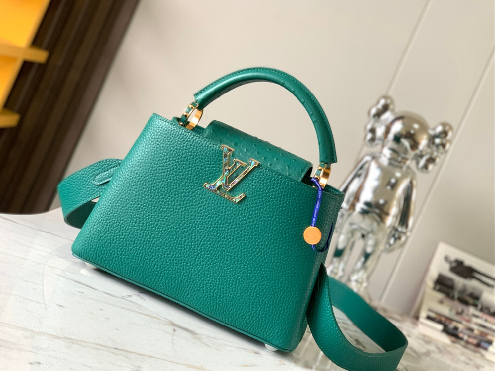 Louis Vuitton Capucines BB