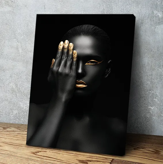 Постер "Девушка в золоте"