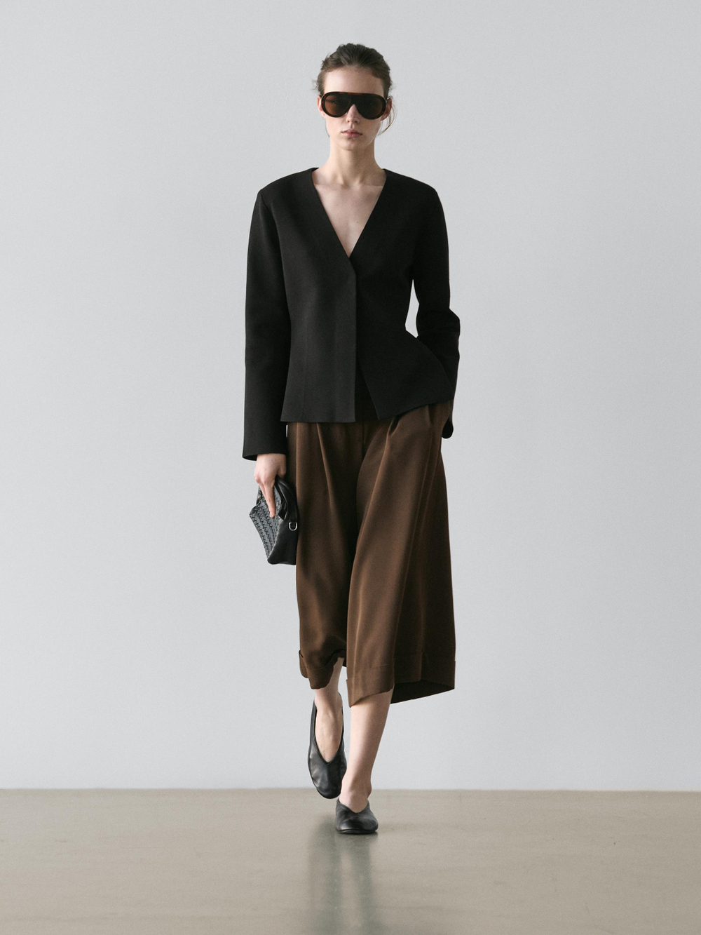 Massimo Dutti Длинные бермуды с подвернутыми штанинами, зеленый