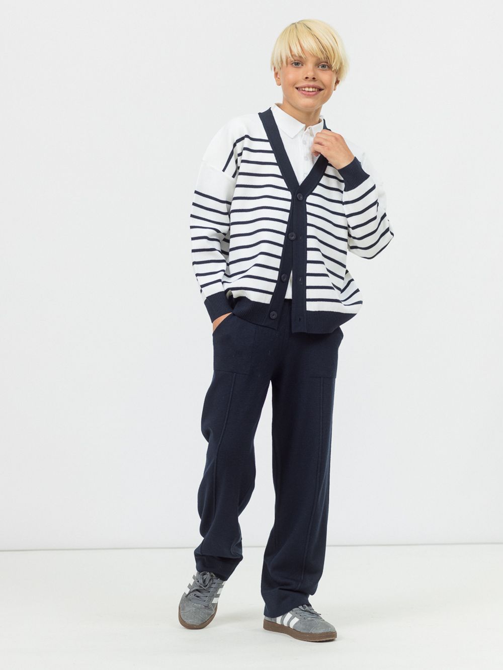 Кардиган для мальчика в школу AT1079 бело-синий