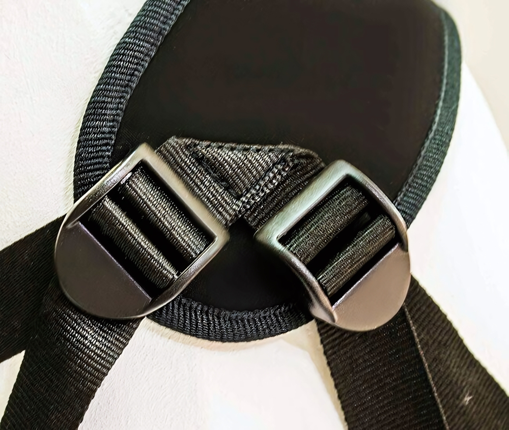 Страпон-трусики с вибратором и анальным стимулятором Uni Strap 7''12 режимов, вторая кожа (телесный, черный) (Цвет: телесный, черный, графитовый)