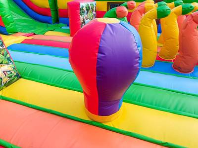 Коммерческий надувной батут «Дракончики», 16x11x8.5