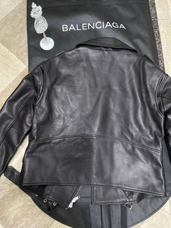 Кожаная куртка Balenciaga