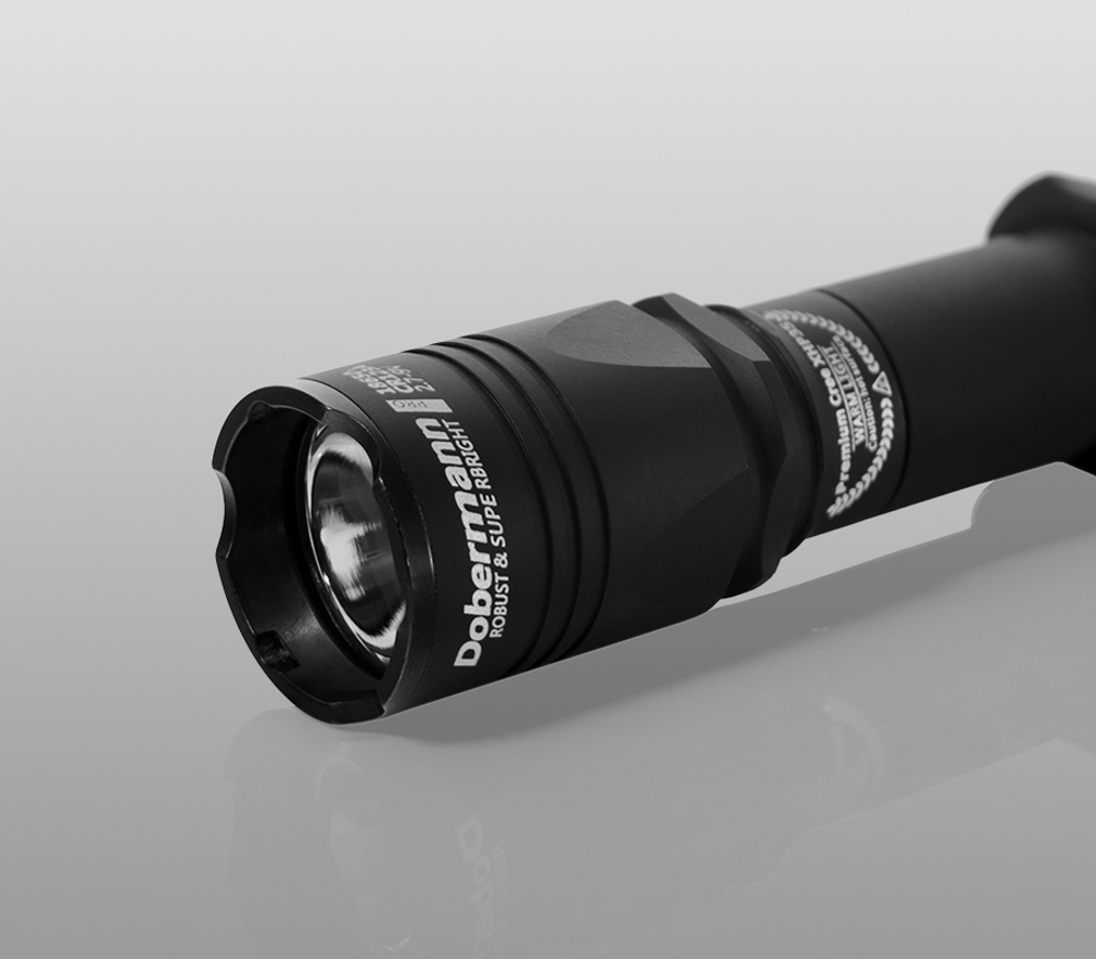 Фонарь светодиодный тактический Armytek Dobermann Pro XHP35 HI, 1570 лм, теплый свет, аккумулятор