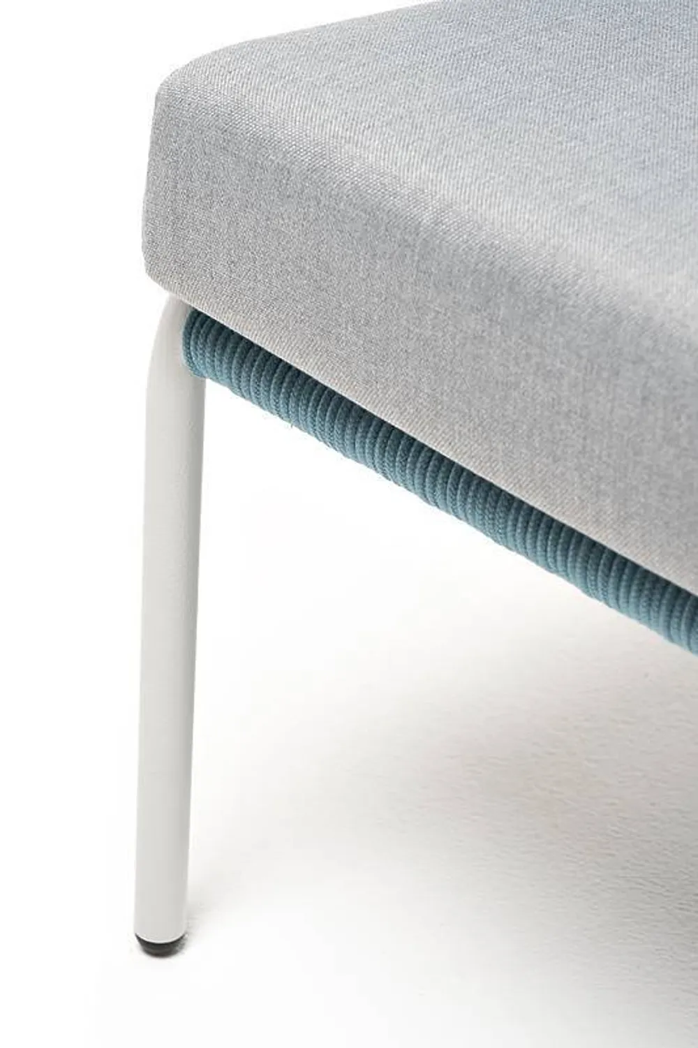 "Милан" кресло плетеное из роупа, каркас алюминий светло-серый (RAL7035) муар, роуп бирюзовый круглый, ткань светло-серая