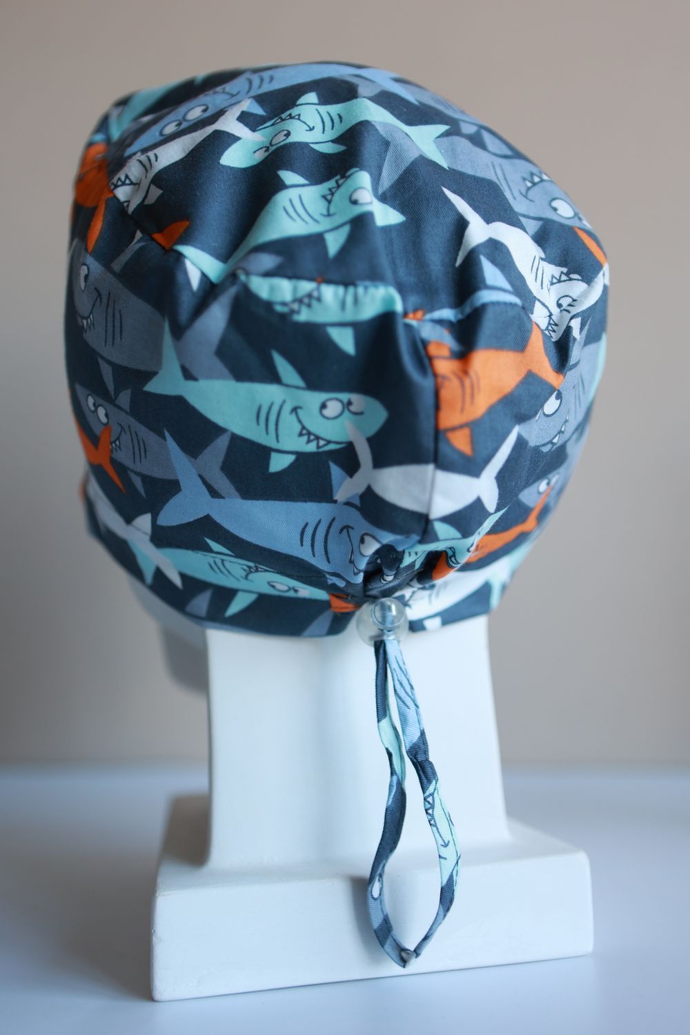 Медицинский колпак (Принт «Акулы на сером»)