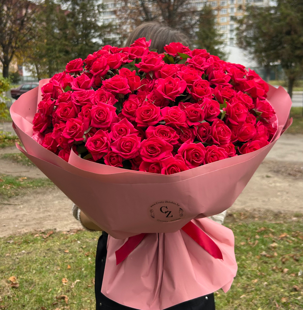 19 веточек кустовых роз