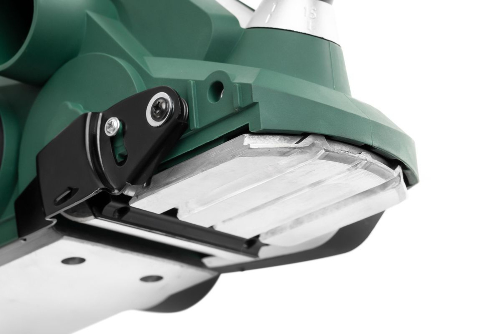 Рубанок Hammer Flex RNK900  900Вт 16000об/мин нож 82мм срез до 3мм + опорная рамка