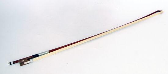 Скрипка 4/4 с футляром и смычком Carayа MV-001