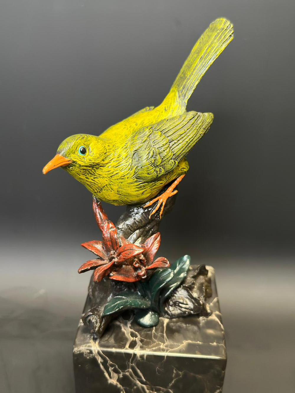 Бронзовая скульптура «Птица на ветке»