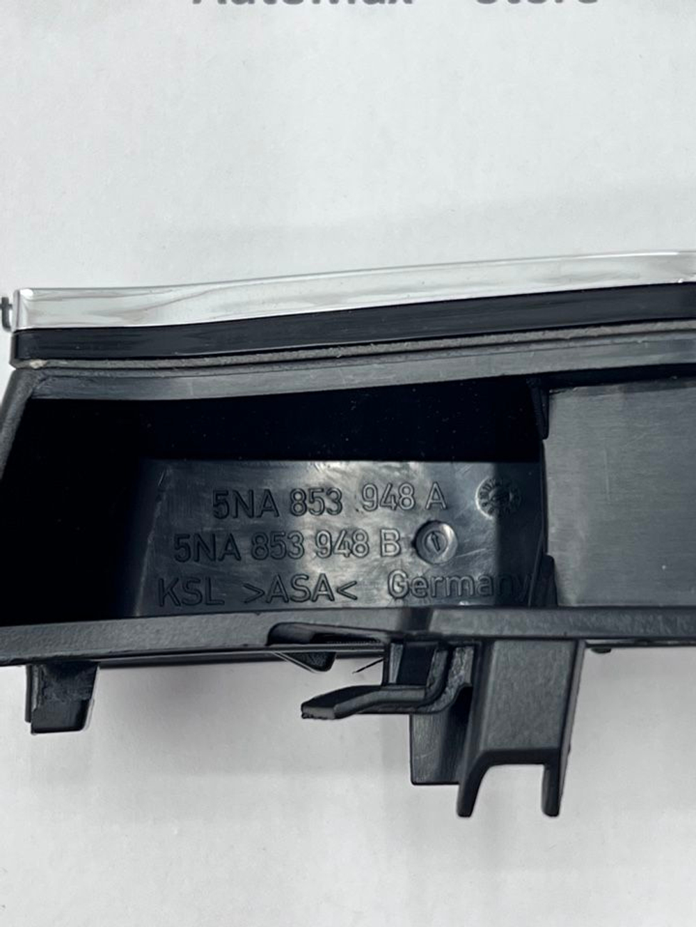 Эмблема CUP Volkswagen 5G0853688Q. Оригинал.