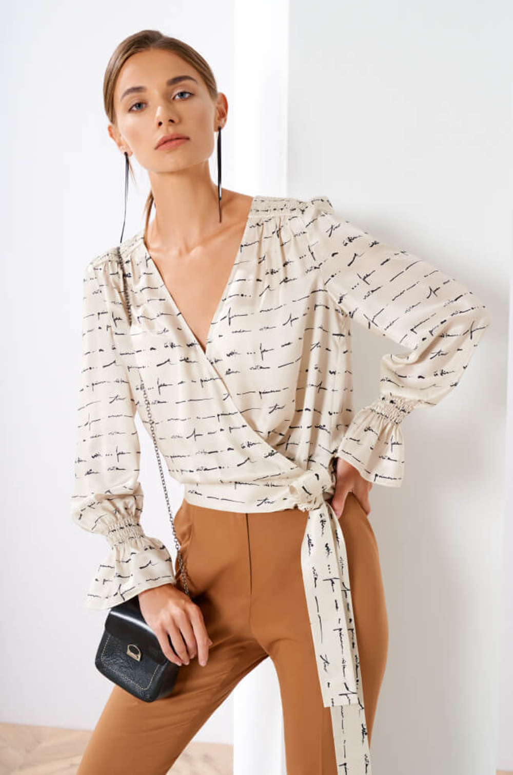 22389 Блузка женская (бежевый принт)