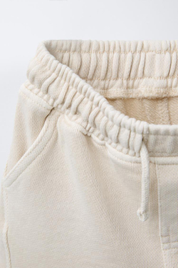 ZARA ШОРТЫ ИЗ МЯГКОЙ ТКАНИ С НАШИВКОЙ, ЭКРЮ