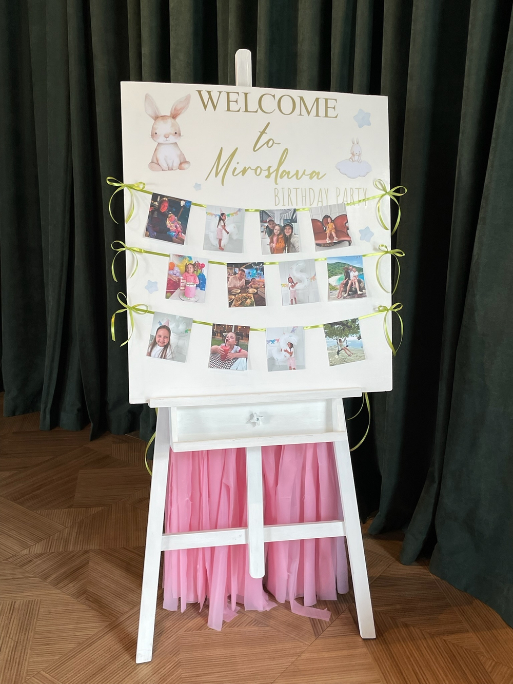 Фотозона 49 Приветственный мольберт