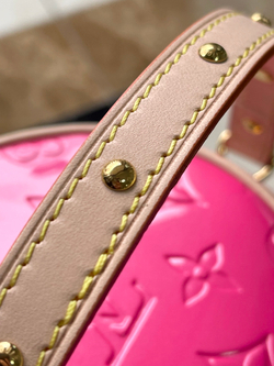 Louis Vuitton Astor