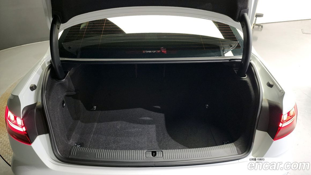 Audi A4 (B9) 40 TFSI Premium (12.2021)