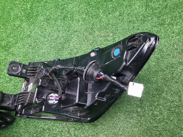 Фонарь левый внешний Geely Coolray (2019-2024)