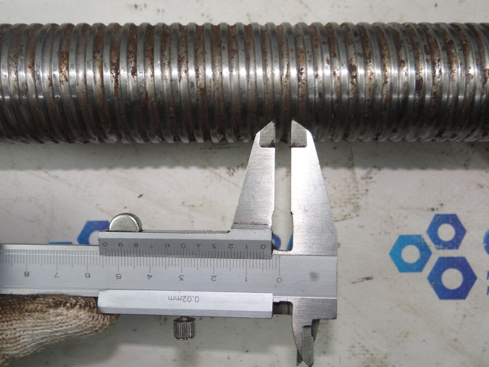 Шарико-винтовая пара ШВП L=720мм L резьбы=370мм d40 шаг 5мм в сборе с корпусом гайки