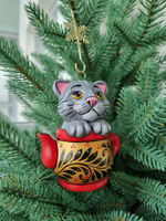 Котик в чайнике фарфоровая игрушка
