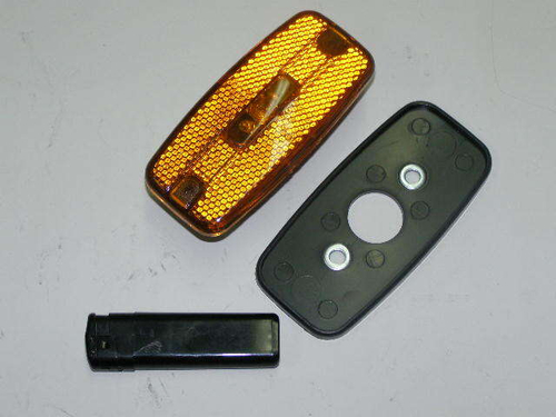 Фонарь габарит. бок. /Г-3302, ПАЗ/ (желт.) светод. квадратн.разъем н/о (Евросвет)