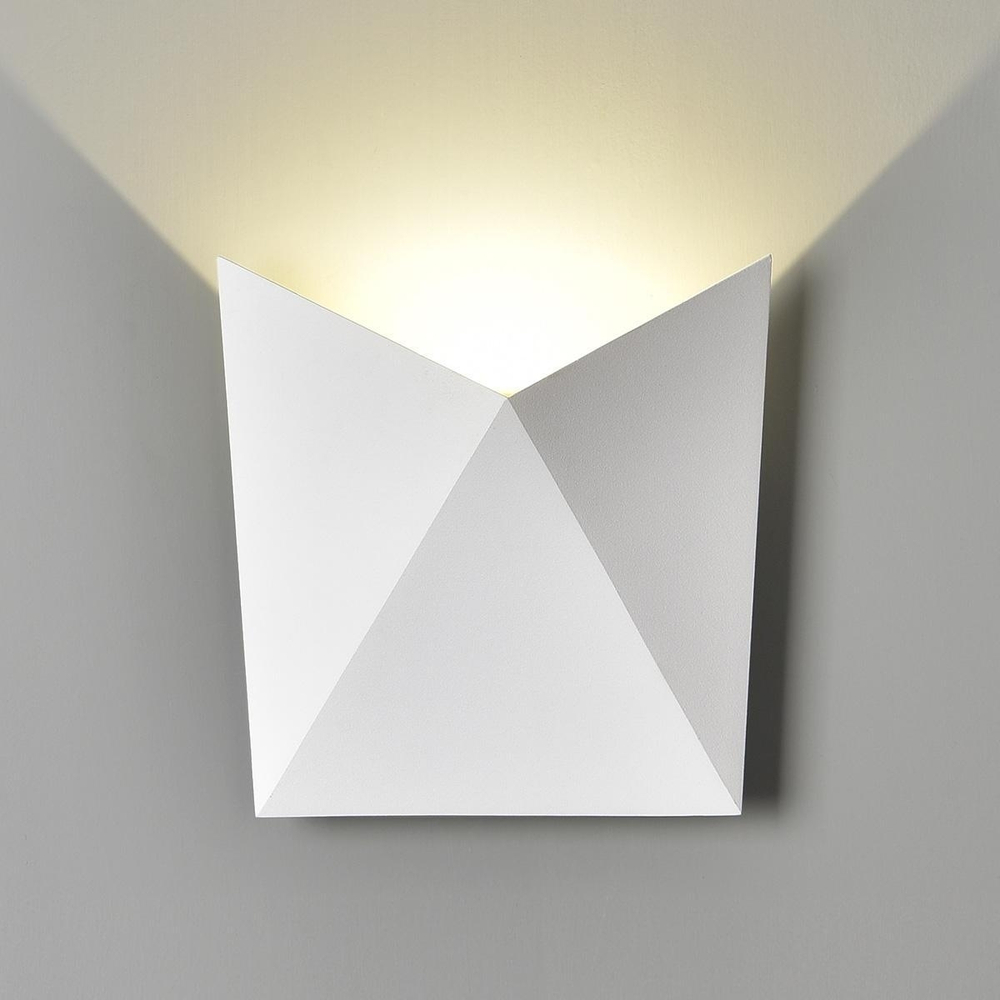 Настенный светильник Arte Lamp A1609AP-1WH
