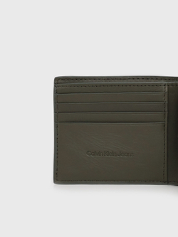 Кошелек Calvin Klein Sculpted Impression Bifold Wallet and Coin Pouch Beluga