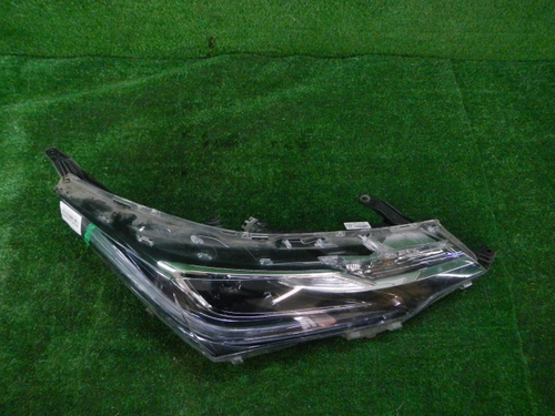 Фара правая Toyota Corolla 11 E160 (2015-2019) LED
