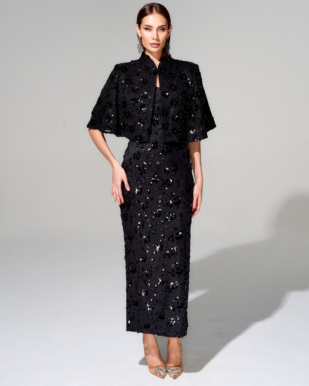 Укороченный кейп из премиального твида