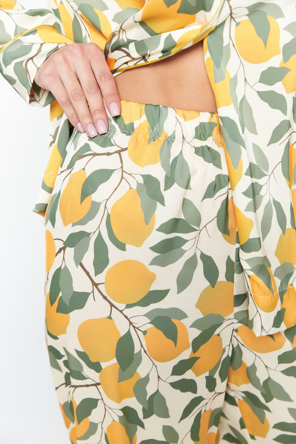 Шелковая пижама с лимонами - M размер