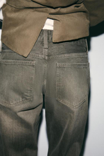 Джинсы TRF с низкой талией и широкими брючинами - ZARA