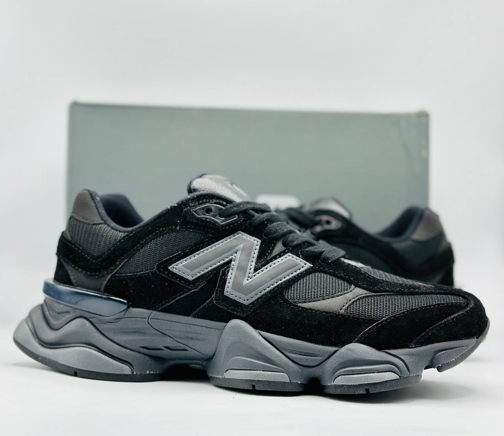 Женские кроссовки NEW BALANCE 9060