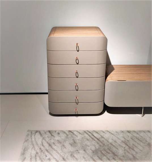 Комод SG-46, 105х59 см, бежевая экокожа, шпон ореха