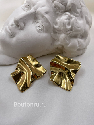 Серьги квадратные золотые жатые