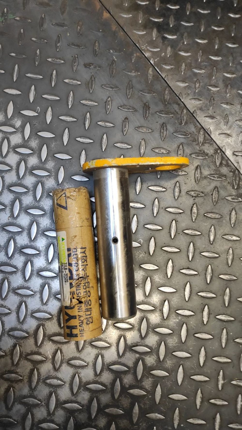 Палец 31LB-30520