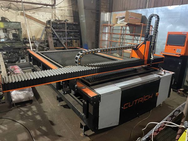 Станок Cutrich Headliner 3015T с водоналивным столом  (г. Киров, Кировская обл)