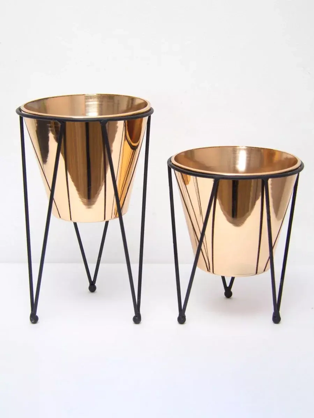 Кашпо металлическое на ножках 19*15,5 см