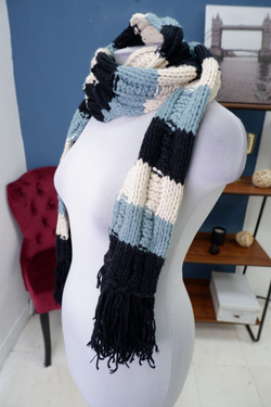 Шарф Fornarina интересной расцветки, новый