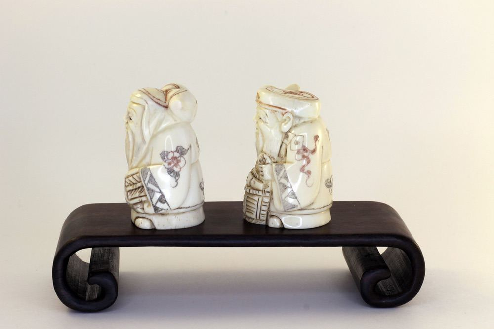 Сет нэцкэ Дзюродзин и Фукурокудзю на подставке