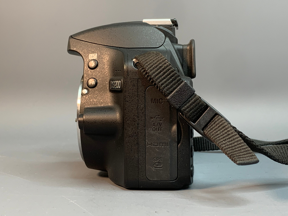 Nikon D3200 kit 18-55mm 3.5-5.6G VR 1.500 кадров