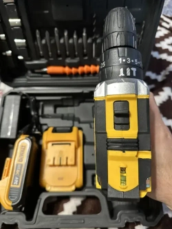 DeWalt Шуруповерт, 36 В, 2 АКБ