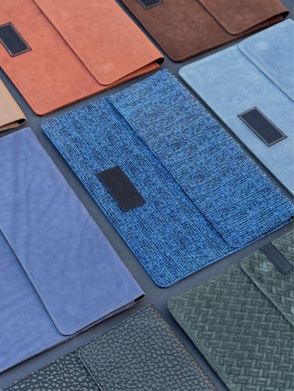 Laptop case buckle blue