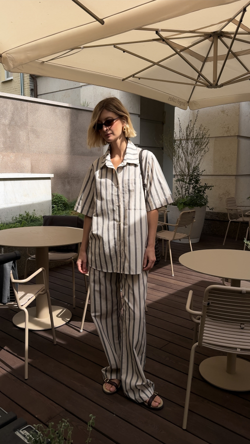 Брюки изо льна на резинке в полоску