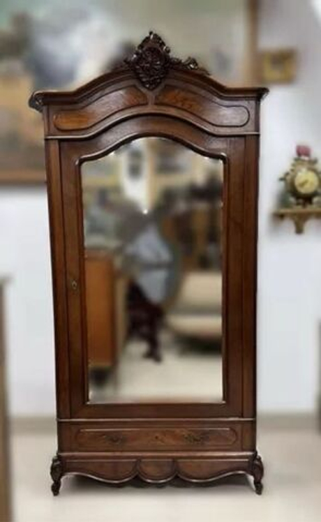 Винтаж: Винтажный шкаф с зеркалом