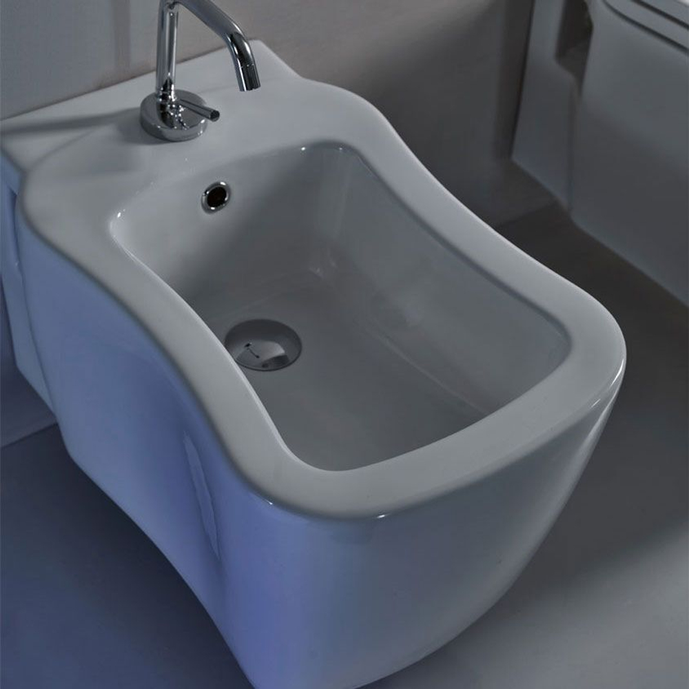 Биде AXA Nutty подвесное белое 1702001