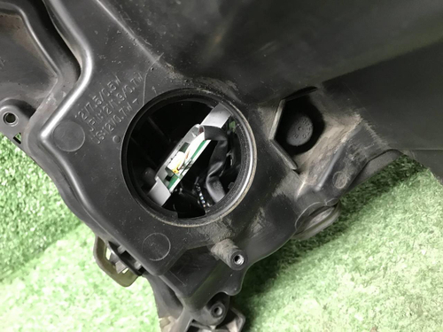 Битая Фара правая Land Cruiser 200 (15-21) LED